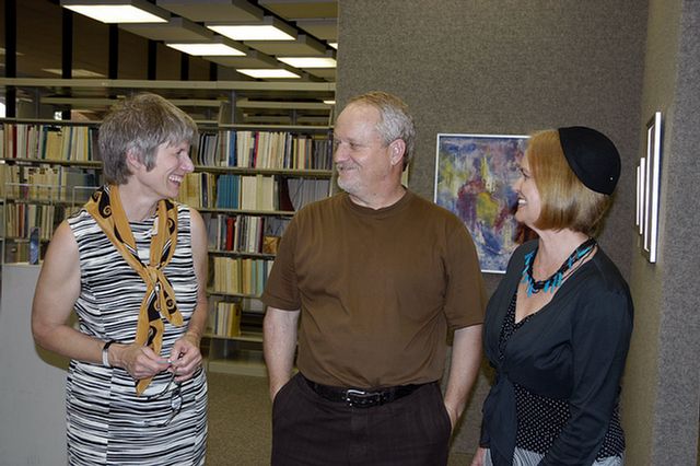 Artists_Ross_StJohn_Costello.jpg, 56 kB